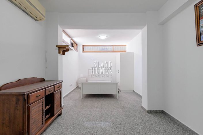 Image No.27-3 Bed Villa / Detached for sale