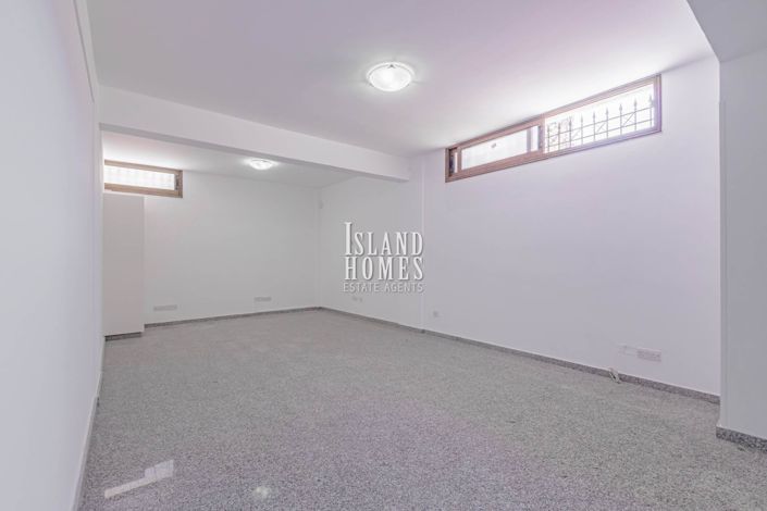 Image No.29-3 Bed Villa / Detached for sale