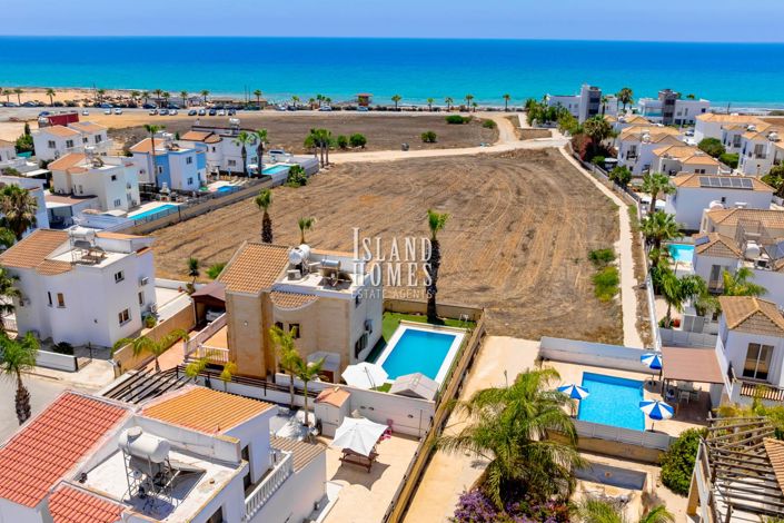 Image No.45-3 Bed Villa / Detached for sale