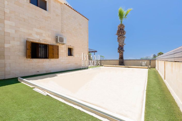 Image No.47-3 Bed Villa / Detached for sale