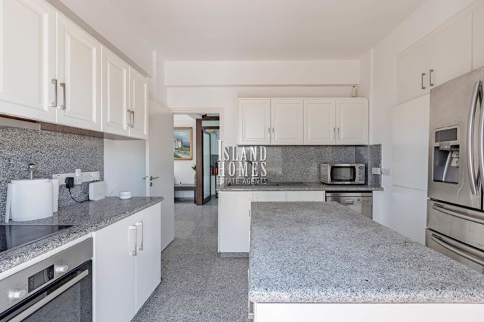 Image No.6-3 Bed Villa / Detached for sale