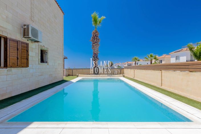 Image No.8-3 Bed Villa / Detached for sale