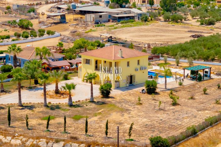 Image No.17-4 Bed Villa / Detached for sale