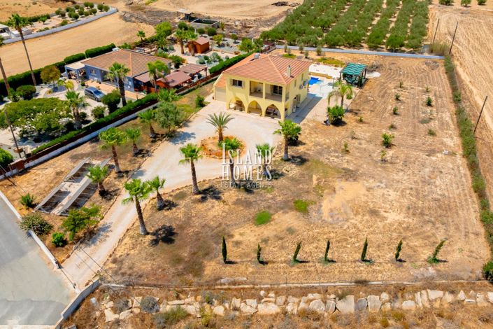 Image No.49-4 Bed Villa / Detached for sale