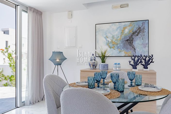 Image No.11-3 Bed Villa / Detached for sale