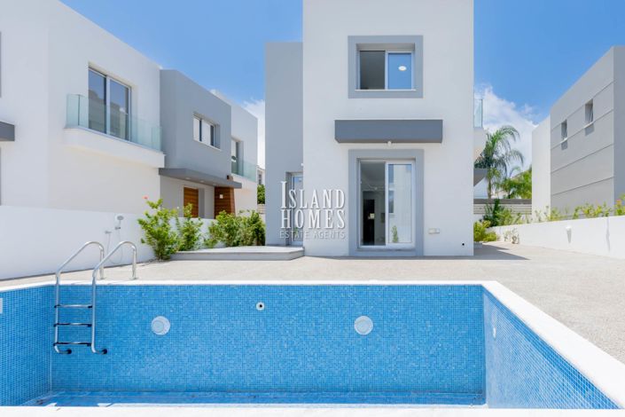 Image No.22-3 Bed Villa / Detached for sale