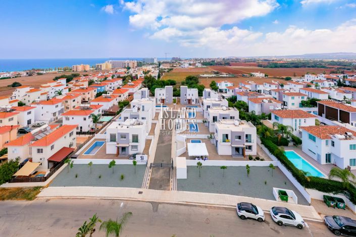 Image No.24-3 Bed Villa / Detached for sale