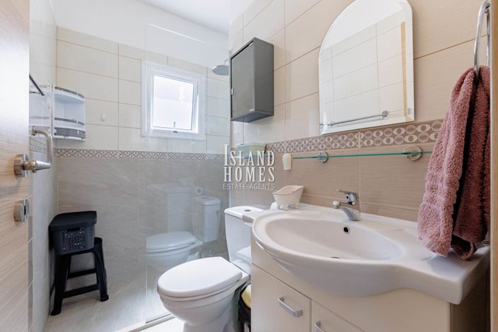 Image No.18-2 Bed Villa for sale