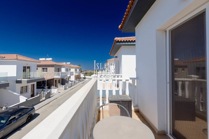 Image No.20-2 Bed Villa for sale