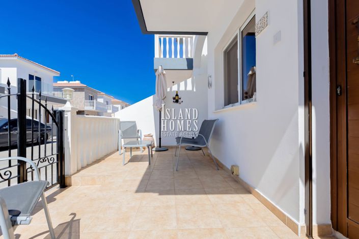 Image No.6-2 Bed Villa for sale