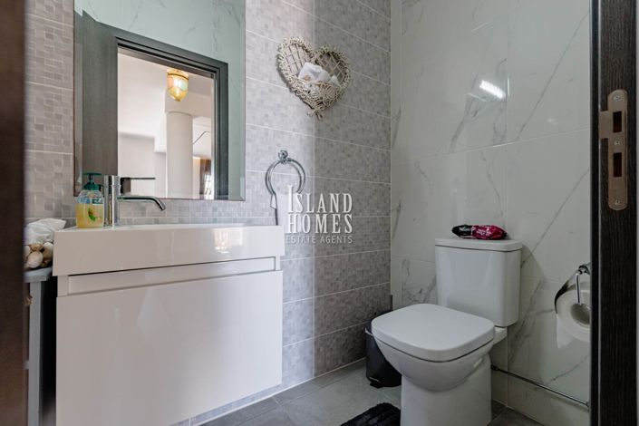 Image No.23-3 Bed Villa for sale