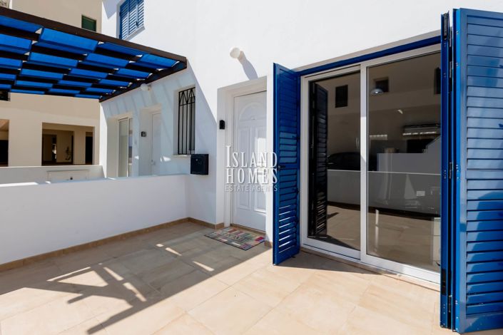 Image No.8-2 Bed Townhouse for sale