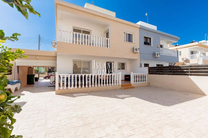 Image No.2-3 Bed Villa for sale