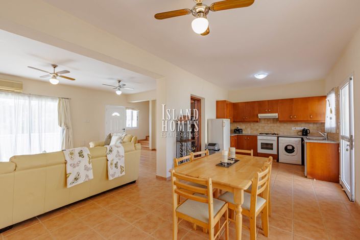 Image No.3-3 Bed Villa for sale