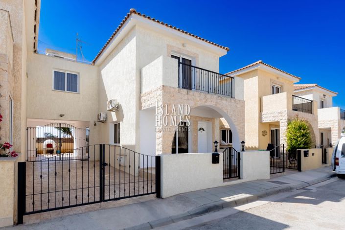 Image No.2-3 Bed Villa for sale