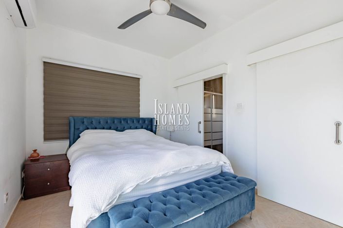 Image No.19-3 Bed Semi-Detached for sale