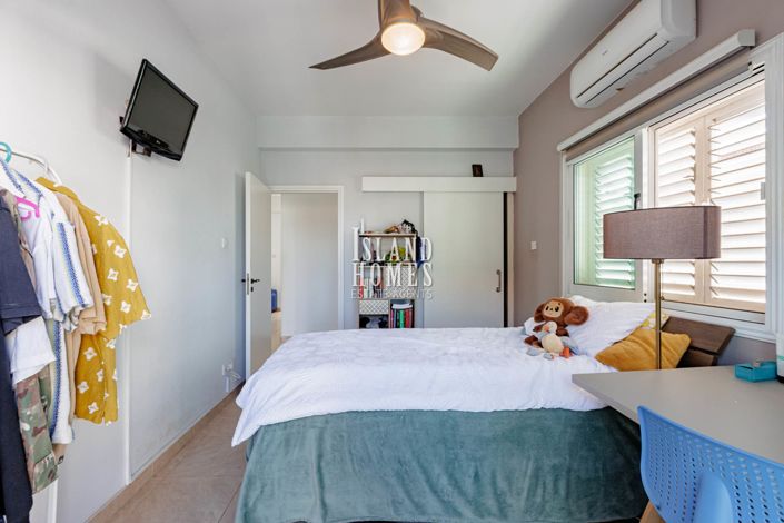 Image No.26-3 Bed Semi-Detached for sale