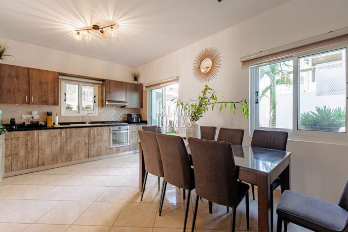 Image No.4-3 Bed Semi-Detached for sale