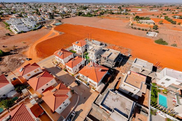 Image No.8-3 Bed Semi-Detached for sale