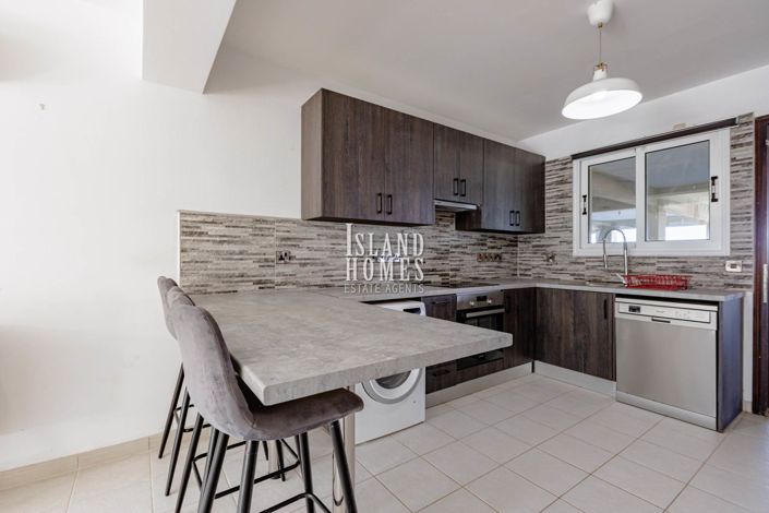 Image No.12-2 Bed Apartment for sale