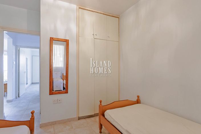 Image No.20-2 Bed Apartment for sale