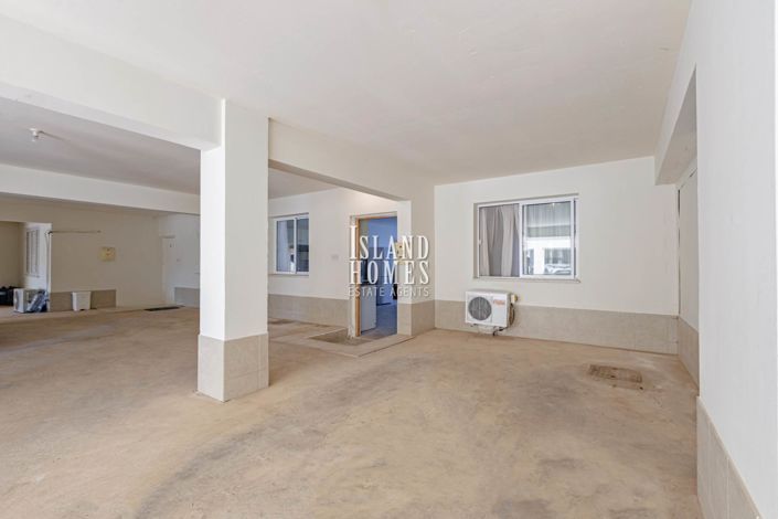 Image No.23-2 Bed Apartment for sale