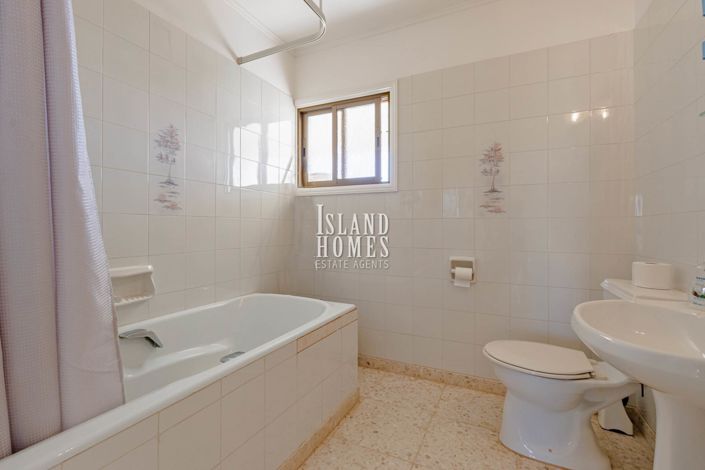 Image No.14-5 Bed House for sale