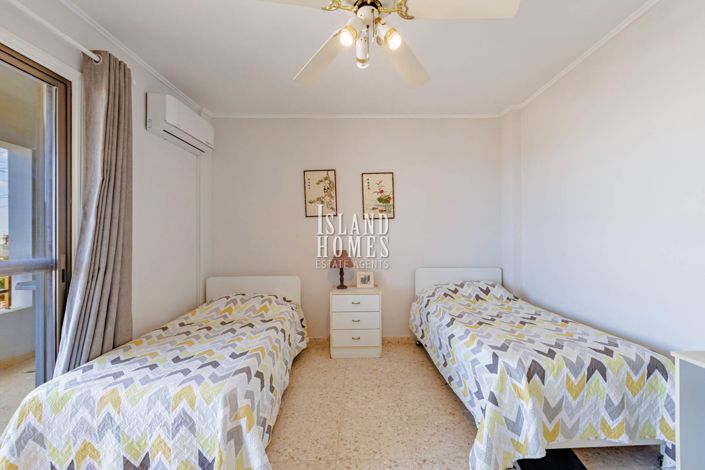 Image No.17-5 Bed House for sale