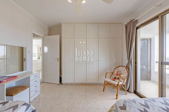 Image No.18-5 Bed House for sale