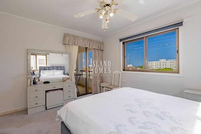 Image No.23-5 Bed House for sale