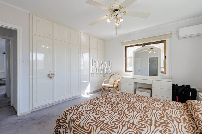 Image No.26-5 Bed House for sale