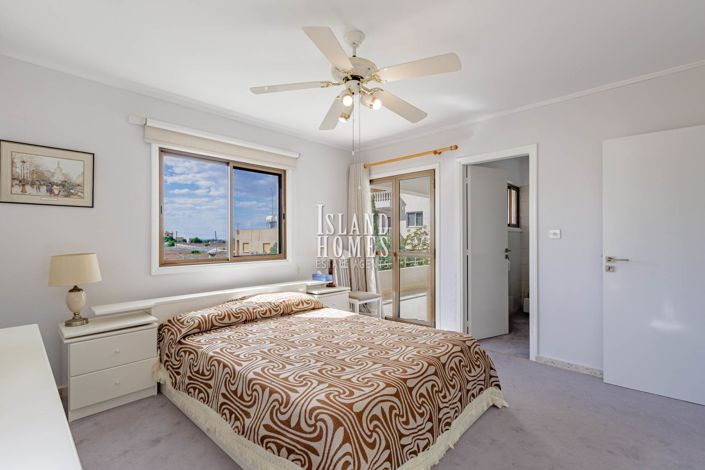 Image No.27-5 Bed House for sale