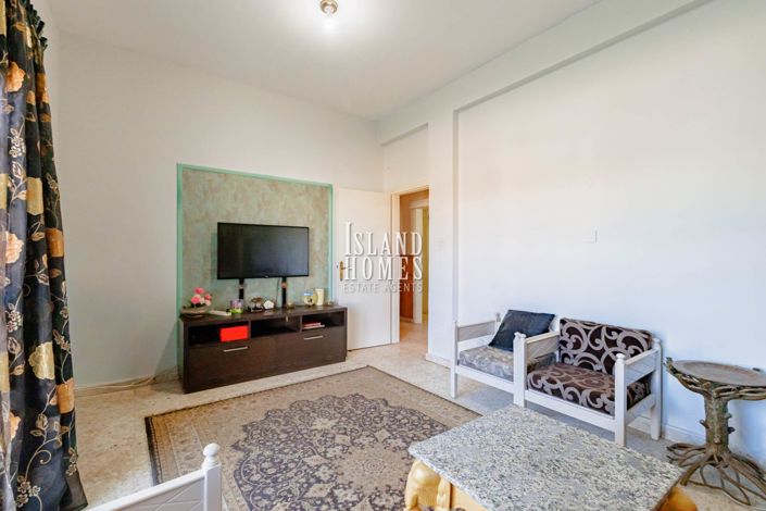 Image No.32-5 Bed House for sale