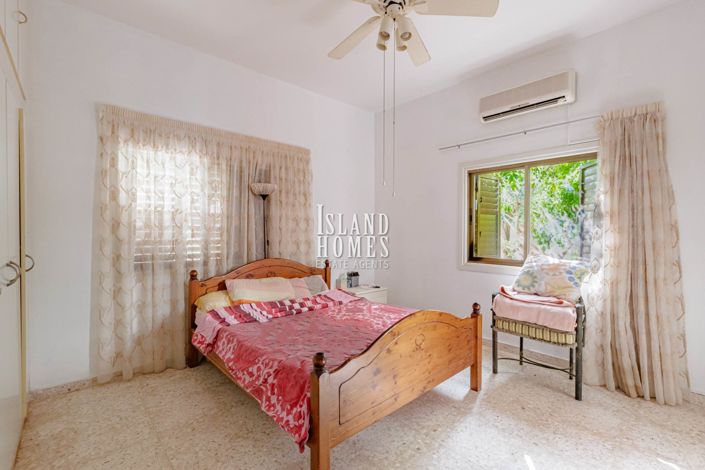 Image No.35-5 Bed House for sale