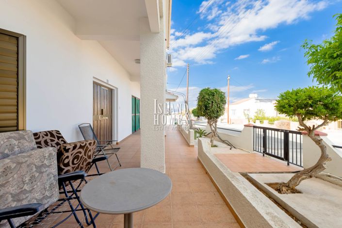 Image No.36-5 Bed House for sale