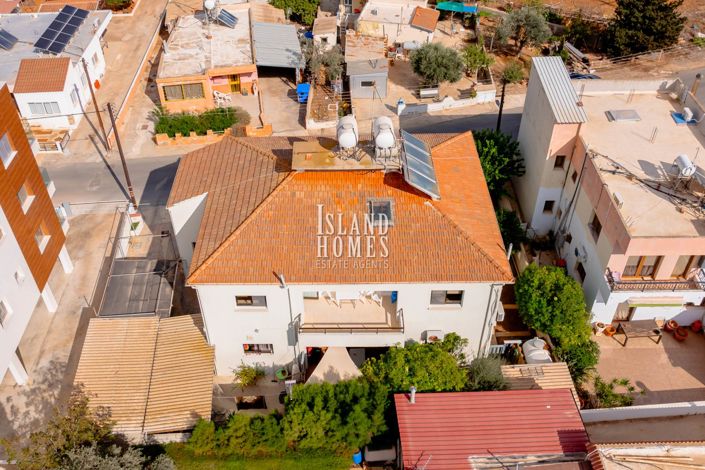 Image No.7-5 Bed House for sale