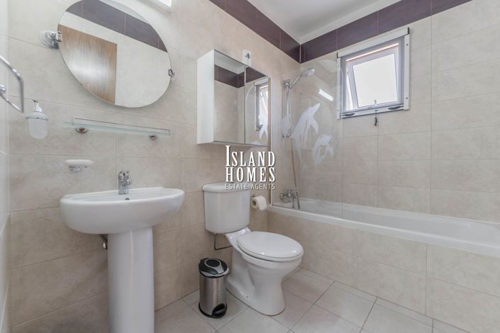 Image No.20-2 Bed Apartment for sale