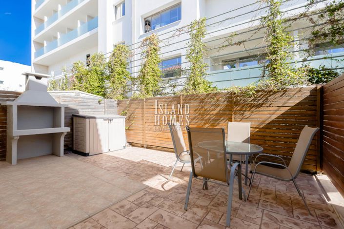 Image No.18-2 Bed Townhouse for sale