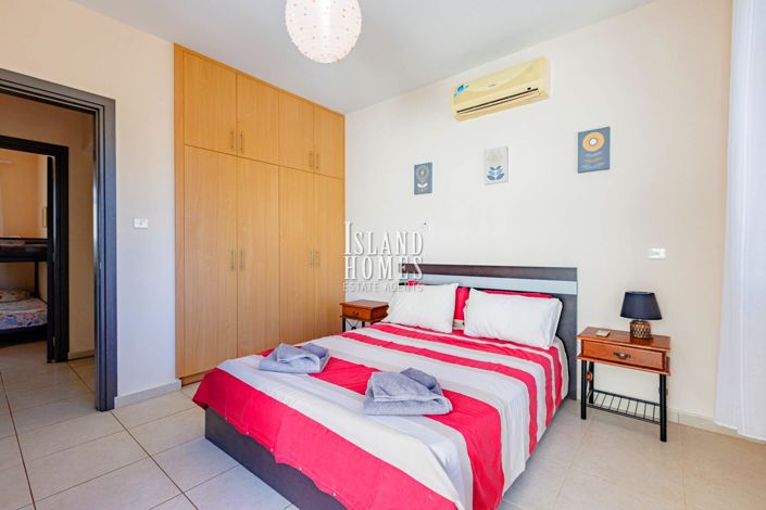 Image No.23-2 Bed Townhouse for sale