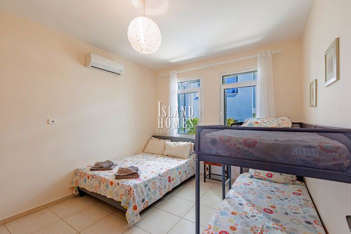 Image No.29-2 Bed Townhouse for sale