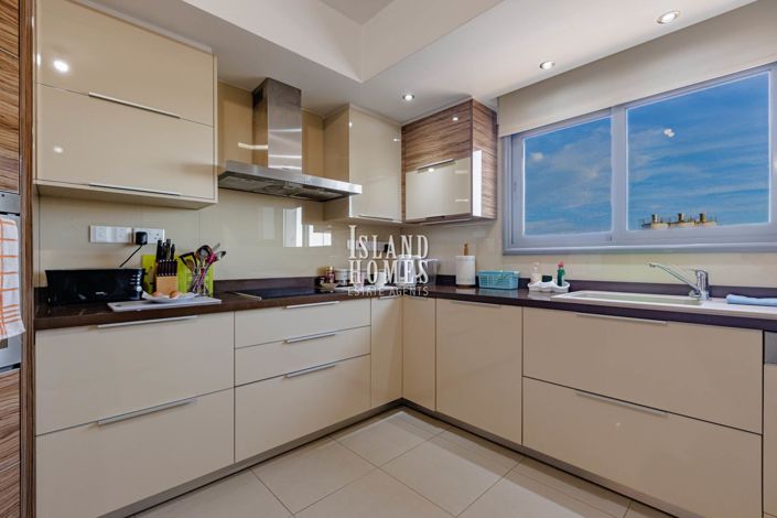 Image No.11-3 Bed Apartment for sale