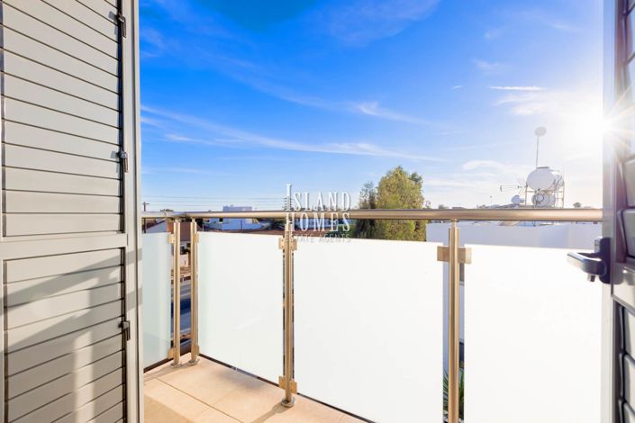 Image No.18-3 Bed Apartment for sale