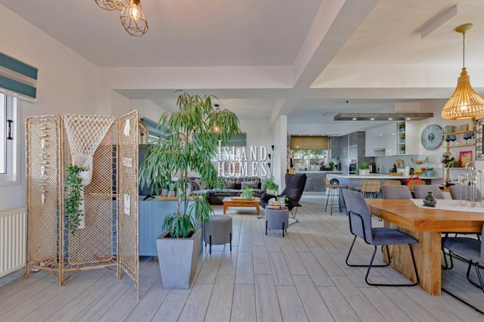 Image No.2-3 Bed Villa / Detached for sale