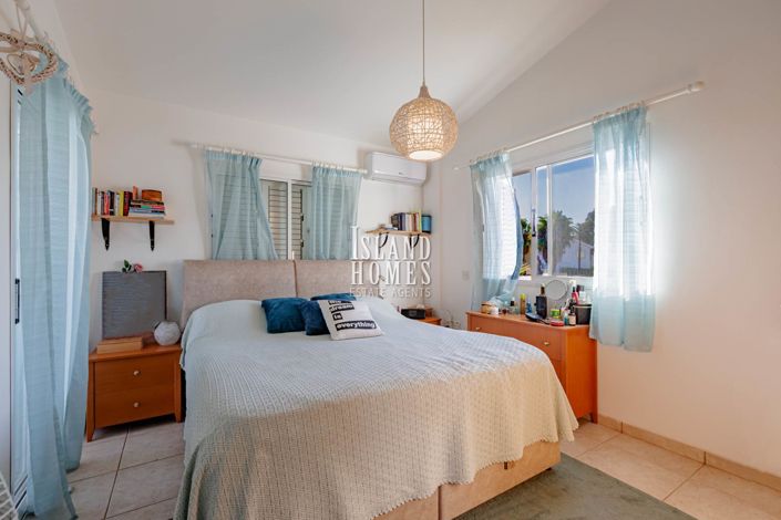 Image No.24-3 Bed Villa / Detached for sale