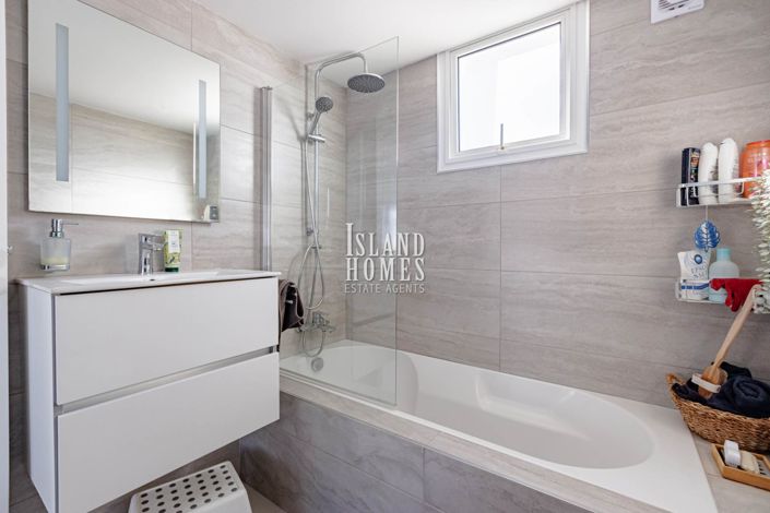 Image No.30-3 Bed Villa / Detached for sale