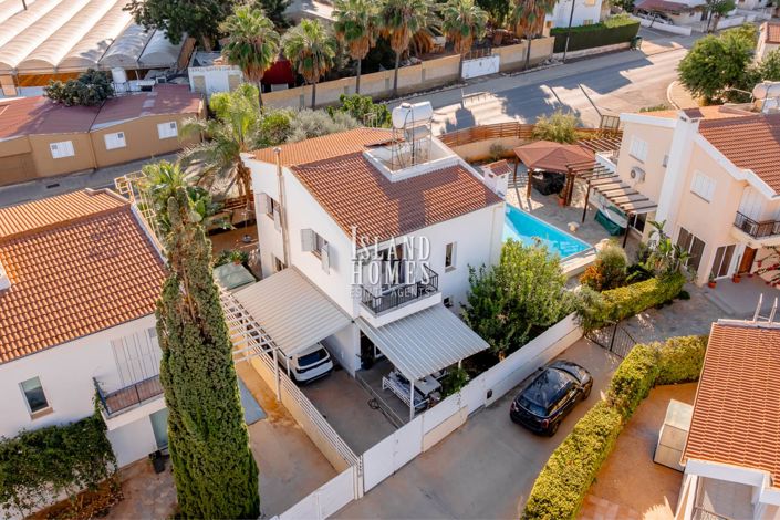 Image No.32-3 Bed Villa / Detached for sale