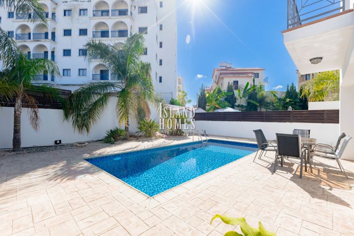 Image No.14-3 Bed Villa for sale