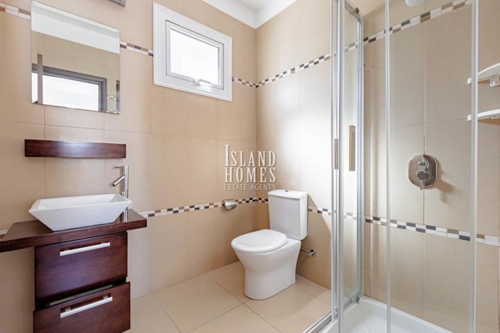 Image No.23-3 Bed Villa for sale