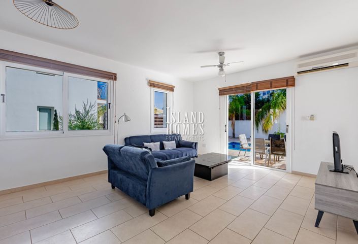 Image No.9-3 Bed Villa for sale