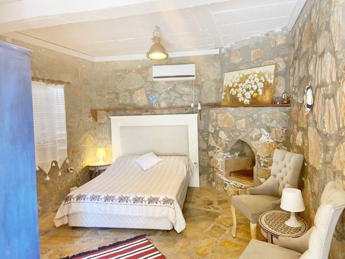 Image No.17-6 Bed House for sale